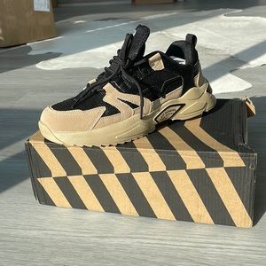 New Sneakers. Mens SIZE 8/8.5. Never worn. Running shoes.